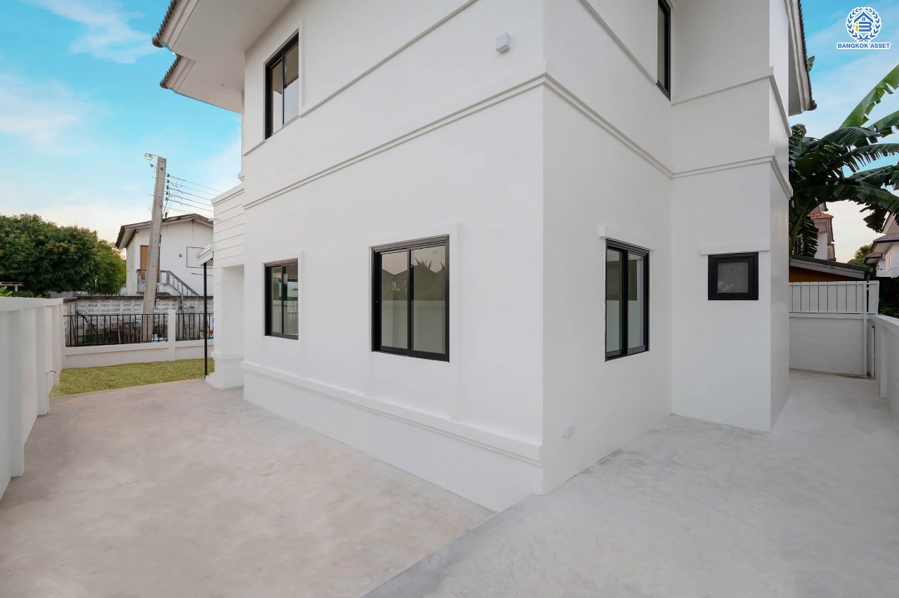 บ้านมือสองตกแต่งใหม่ โครงการ ลลิลอินเดอะพาร์ค บางใหญ่ บ้านเดี่ยว เนื้อที่ 54.60 ตร.ว. ฟังก์ชัน 3 ห้องนอน 2 ห้องน้ำ 1 ห้องอเนกประสงค์ 1 ที่จอดรถ บนทำเลเดินทางสะดวก ใกล้เซ็นทรัลเวสต์เกต ทางด่วน "กาญจนาภิเษก และรถไฟฟ้าสายสีม่วง "สถานีตลาดบางใหญ่"...